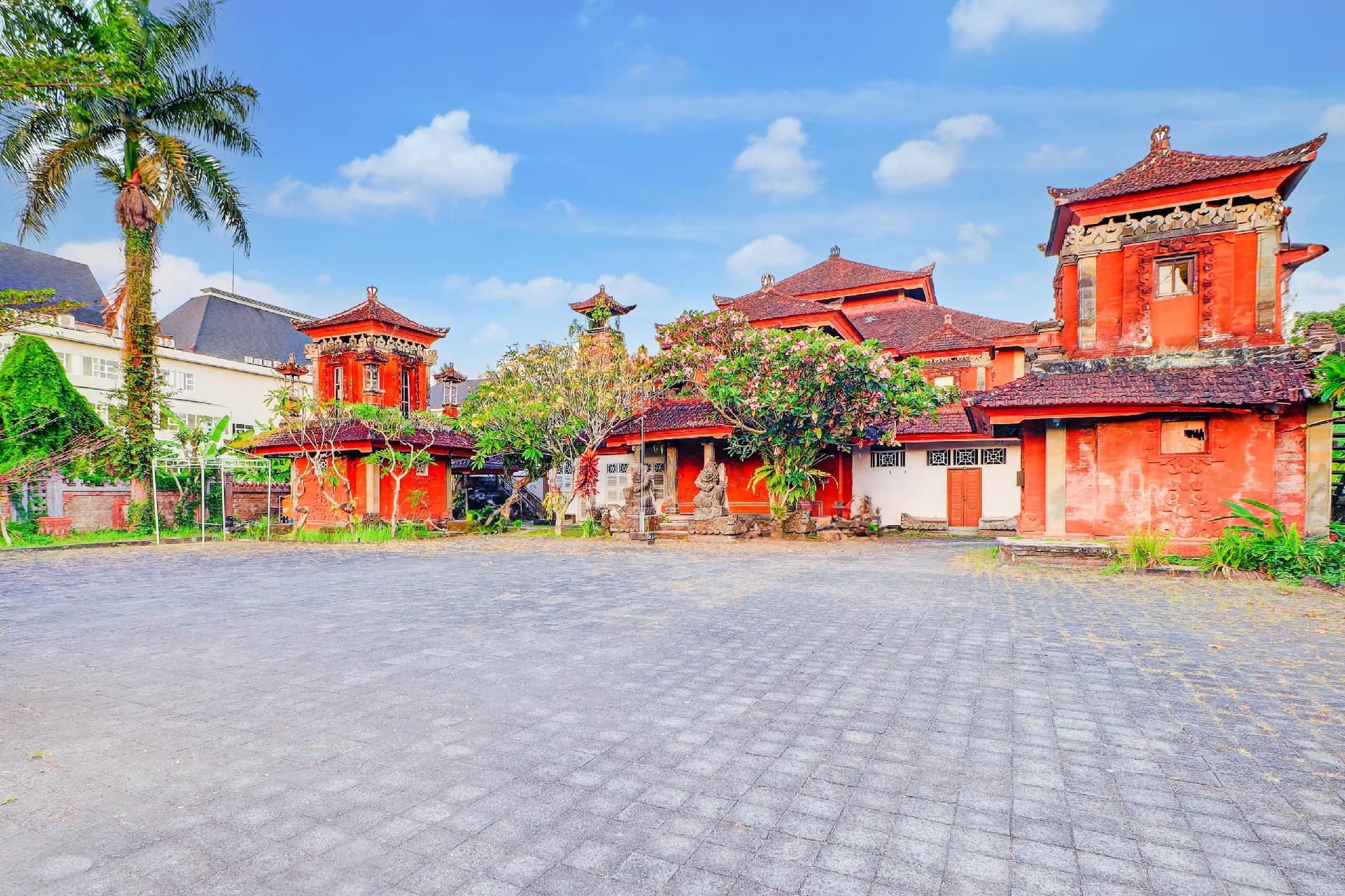 Dancenter Ubud Near Museum Topeng Dancenter Ubud Near Museum Topeng