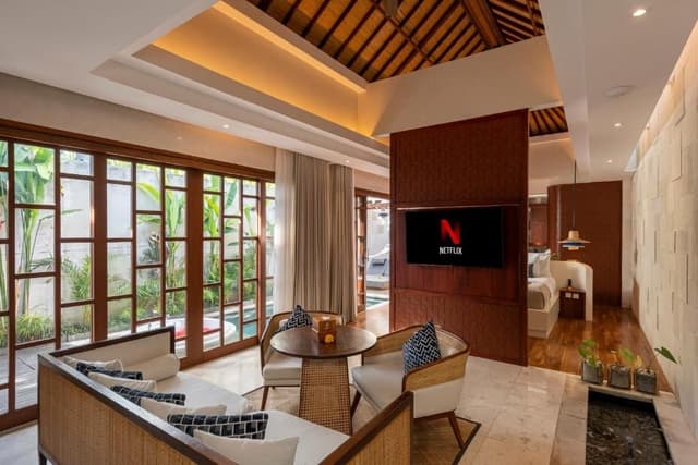 Royal One Bedroom Villa with Private Pool and Jacuzzi