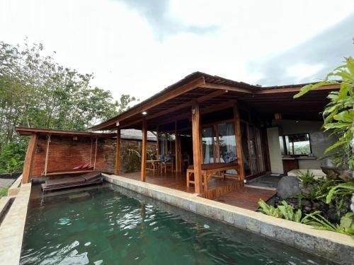 จอกโล ออร์แกนิค เกสต์เฮาส์ (Joglo Organik Guesthouse)0
