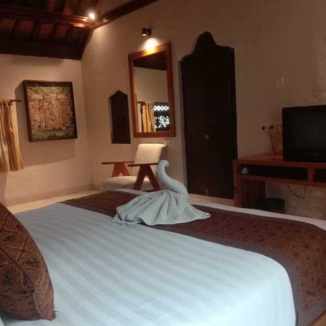 Cottage, Room Only