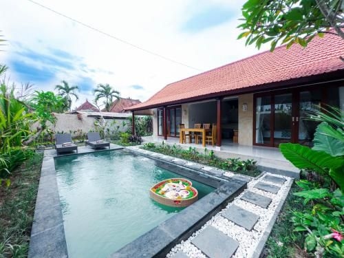 ทูติก ไพรเวท เฮาส์ บาย ซูพาลา (Tutik Private House by Supala)0