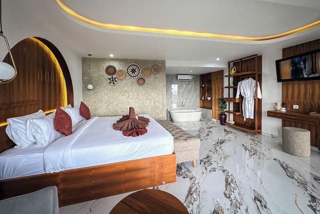 Suite with Mountain View