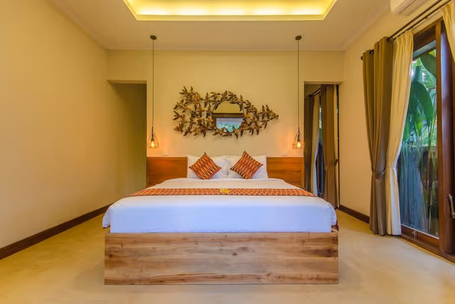Queen Room with Pool View