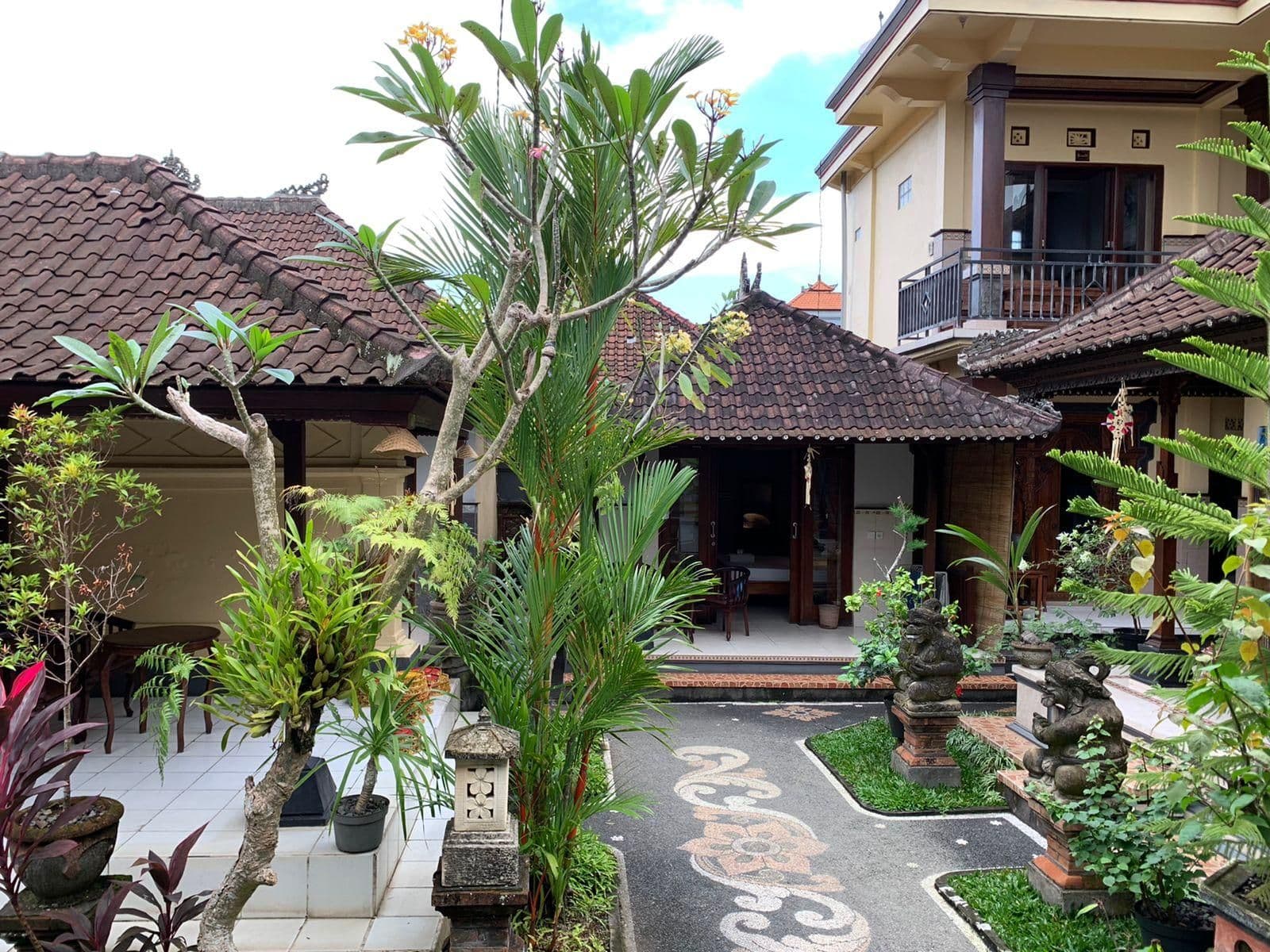 Dewi Antara Homestay Dewi Antara Homestay