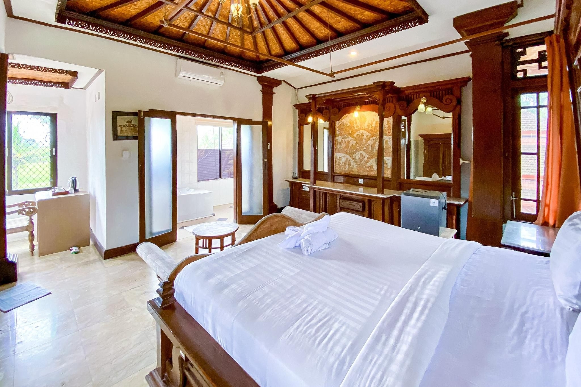 เรดดอร์ซ แอท การ์เดน ซูลี วิลล่า เปอลิอาตัน อูบุด (RedDoorz @ Garden Suly Villa Peliatan Ubud)2