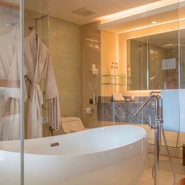 Deluxe Premium King with Outdoor Soaking Tub and Rice Field View