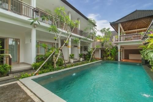 ตรีเทวี เรสซิเดนซ์ บาย ปรามานา วิลล่า (Tri Dewi Residence by Pramana Villas)1