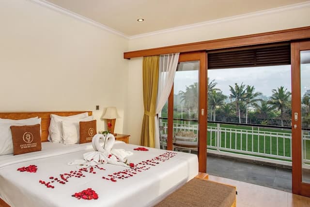 Suite Balcony with Rice Field View