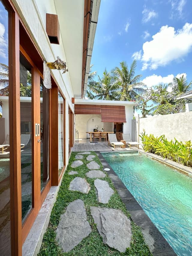 Grand Pool Villa
