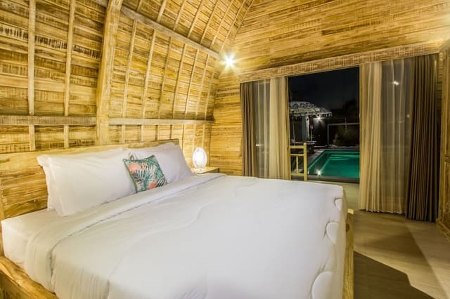 Lumbung Bungalow With Pool Side