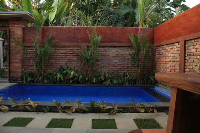 Suite Pool