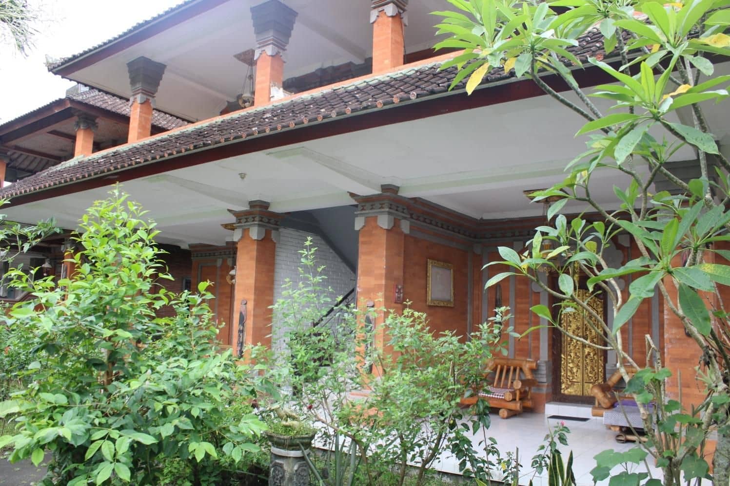 วอร์ซี บังกะโล วอร์ซี บังกะโล