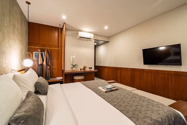 Deluxe Room, Balcony, Pool View