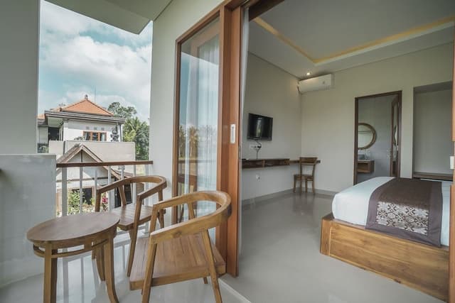 Deluxe Room, Balcony