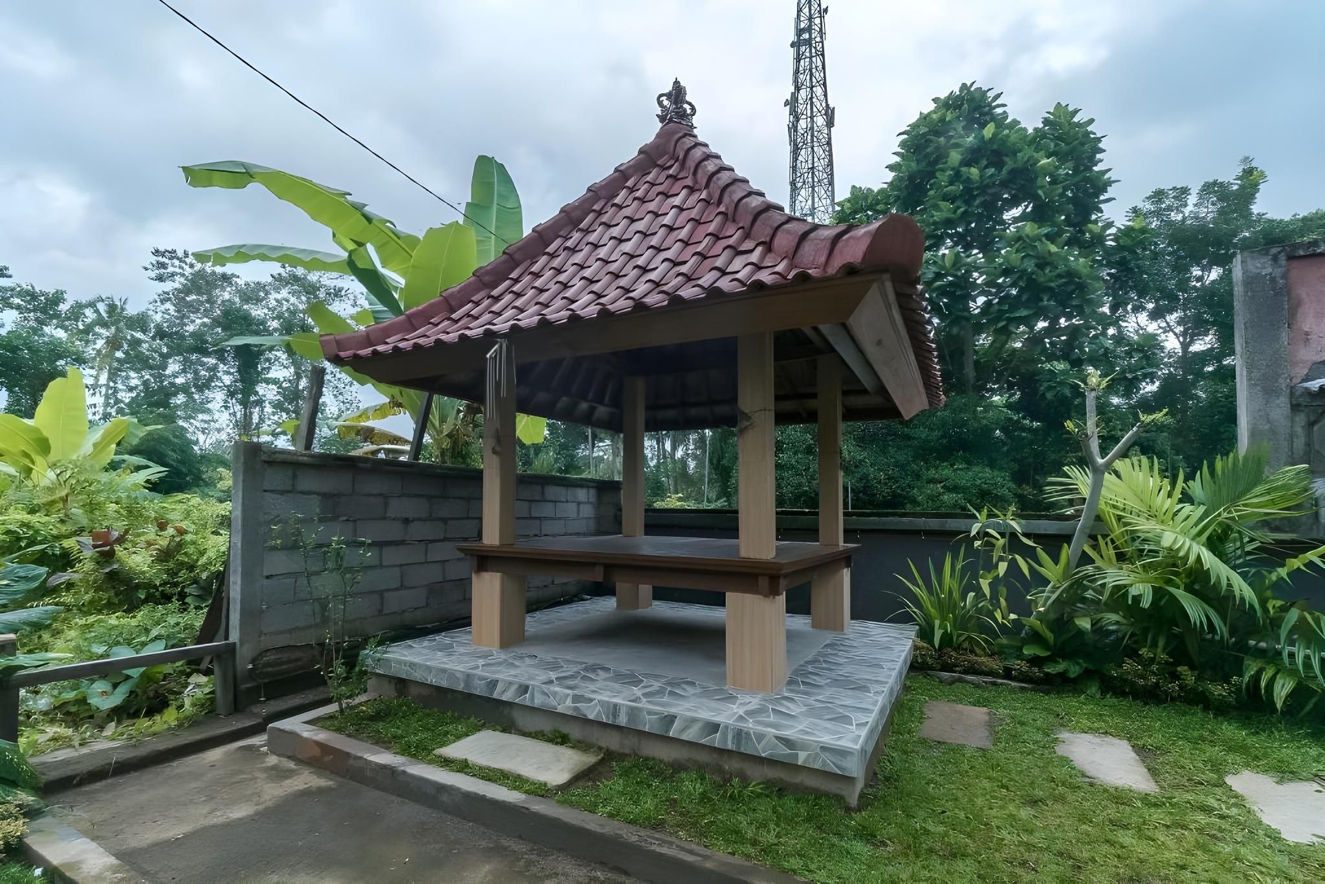 Vaneka Garden House0