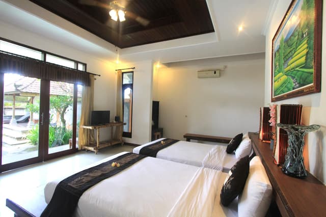 Deluxe Double Room with Walkout Pool