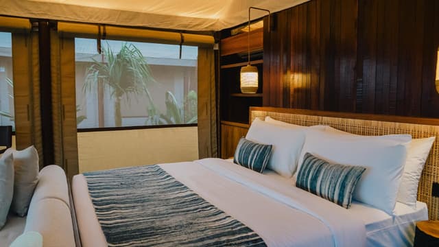 Lagoon Suite