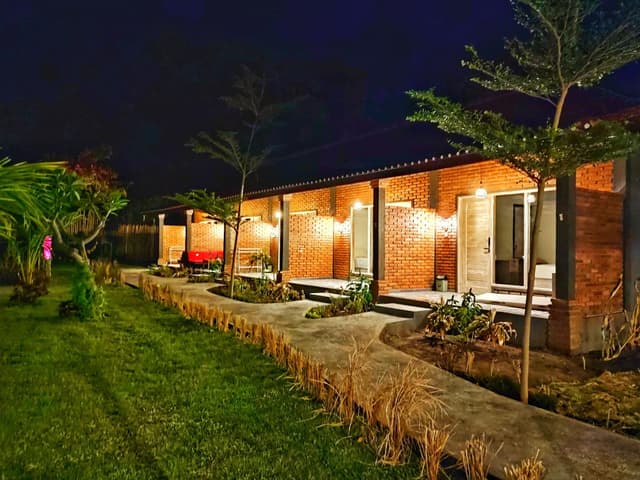 Deluxe Room with Pool Access