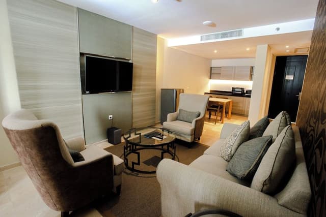 Premier Suite, 1 Bedroom, Refrigerator & Microwave