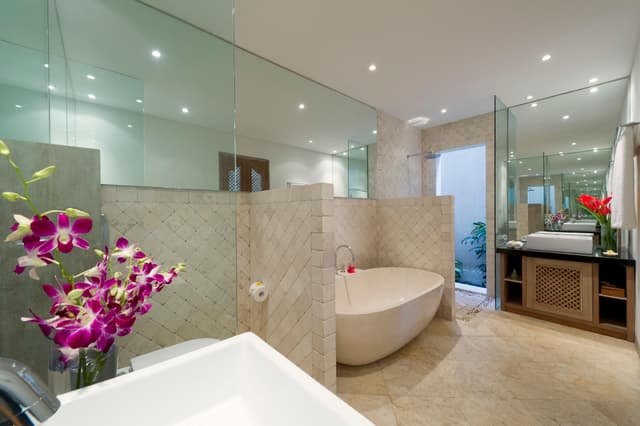 4 Bedrooms Villa