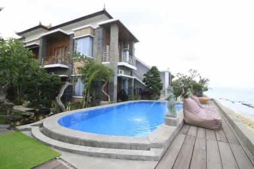 Green Beach Inn