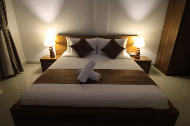 Standard Room, 1 King Bed