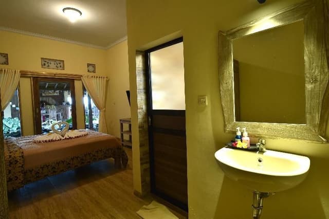 Standard Room Without Air Conditioning & Television