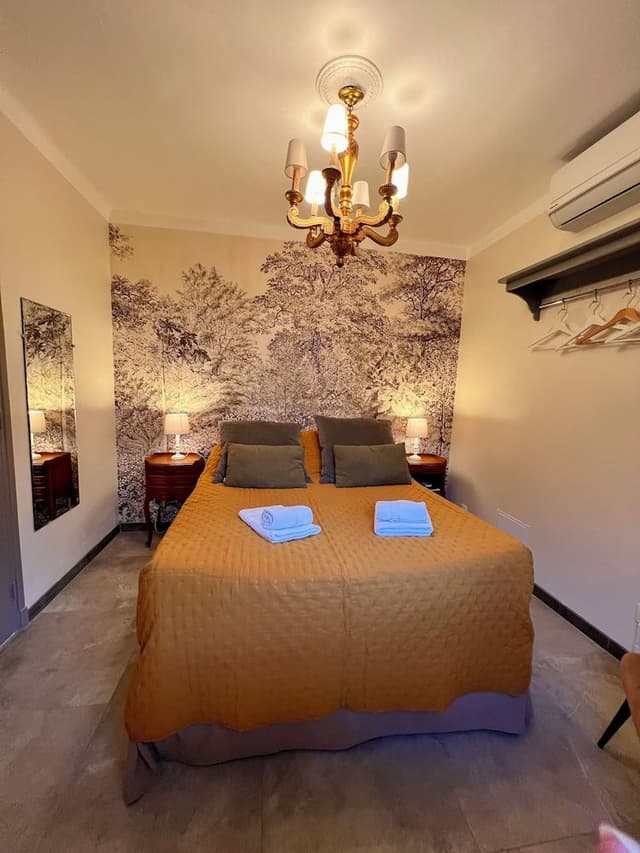 Small double room Garden view