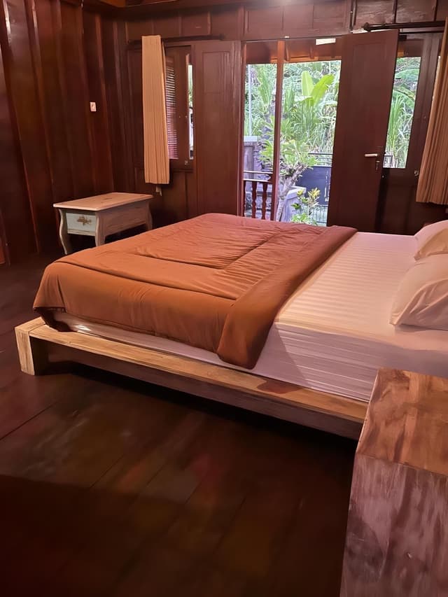 Deluxe Bungalow