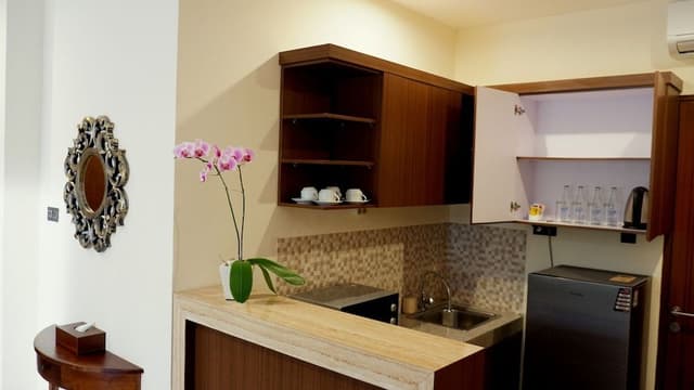 Family Room, 2 Bedrooms