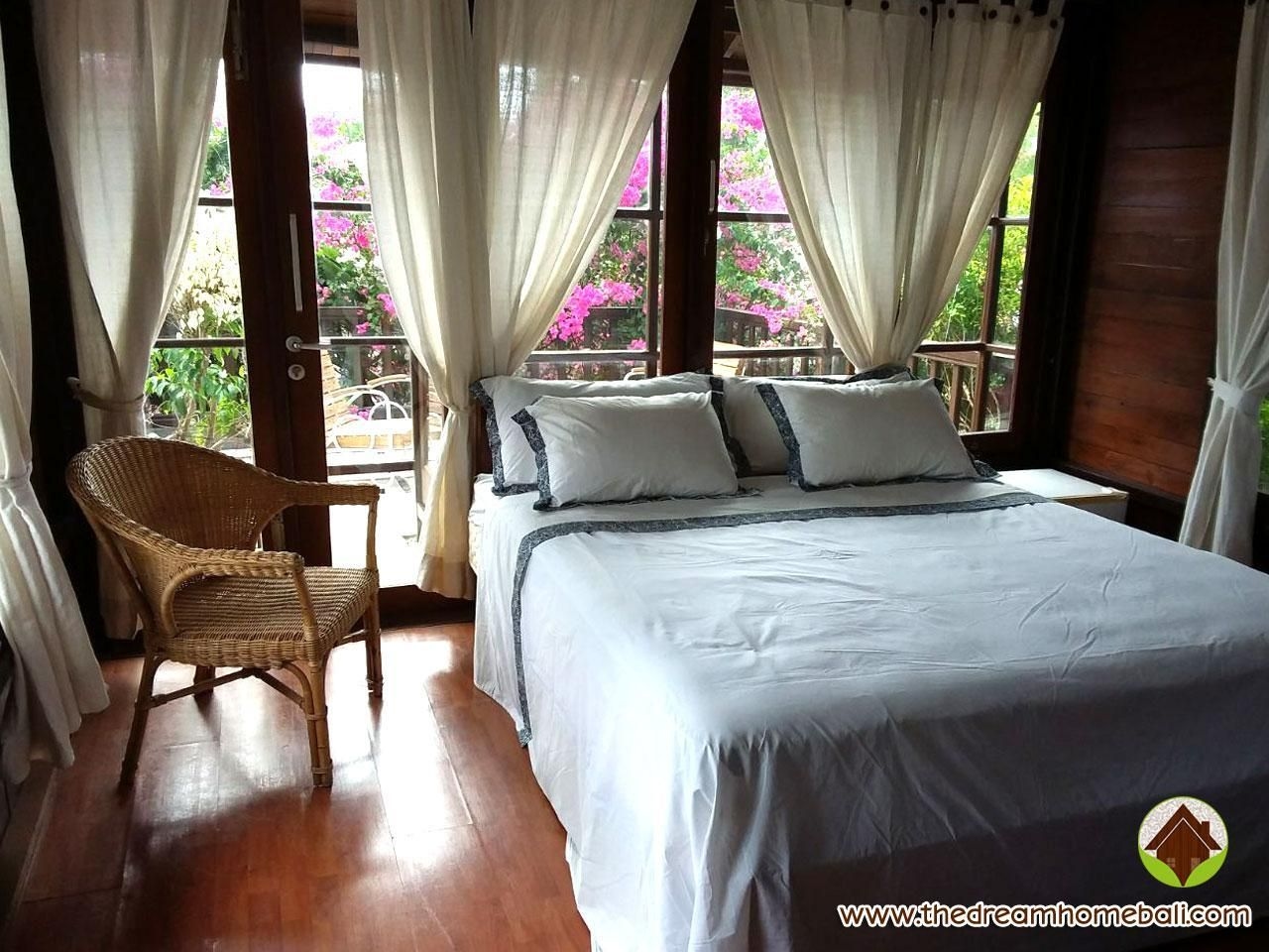 เดอะ ดรีม โฮม วูดเดน คลาสสิก วิลลา (The Dream Home Wooden Classic Villa)2