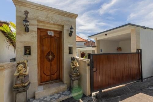 Seven Angels Villa and Hostel0