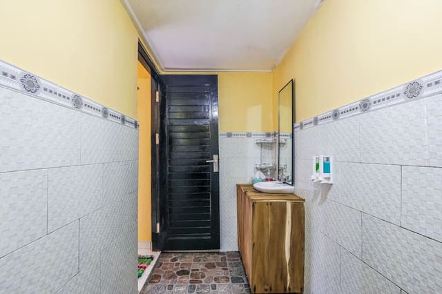 Basic Twin Room