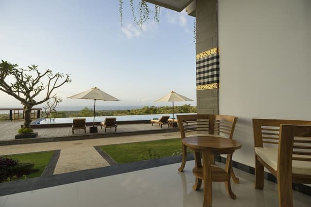 Suite, 1 King Bed, Ocean View