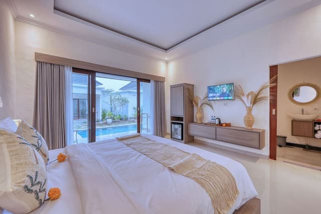 Exclusive Villa, Balcony, Pool View
