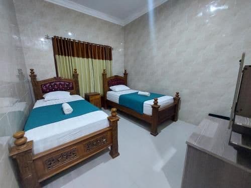 Twin Bed Room