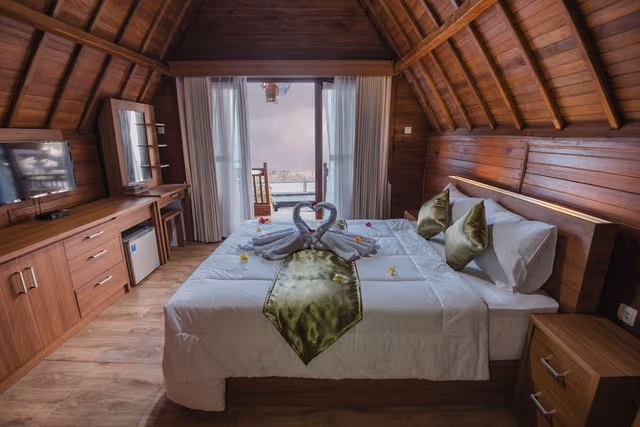 Deluxe Room, 1 Queen Bed, Sea View