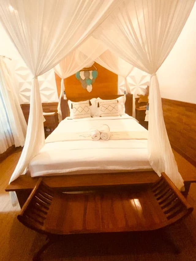 Deluxe 1-Bedroom Suite