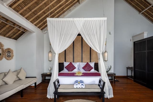 Royal Pool Villa Ocean View with Daily Afternoon Tea