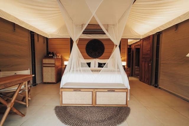 Deluxe Room, Lake View