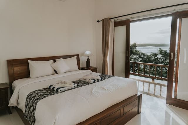 Deluxe Double Room, 1 Queen Bed, Sea View, Poolside