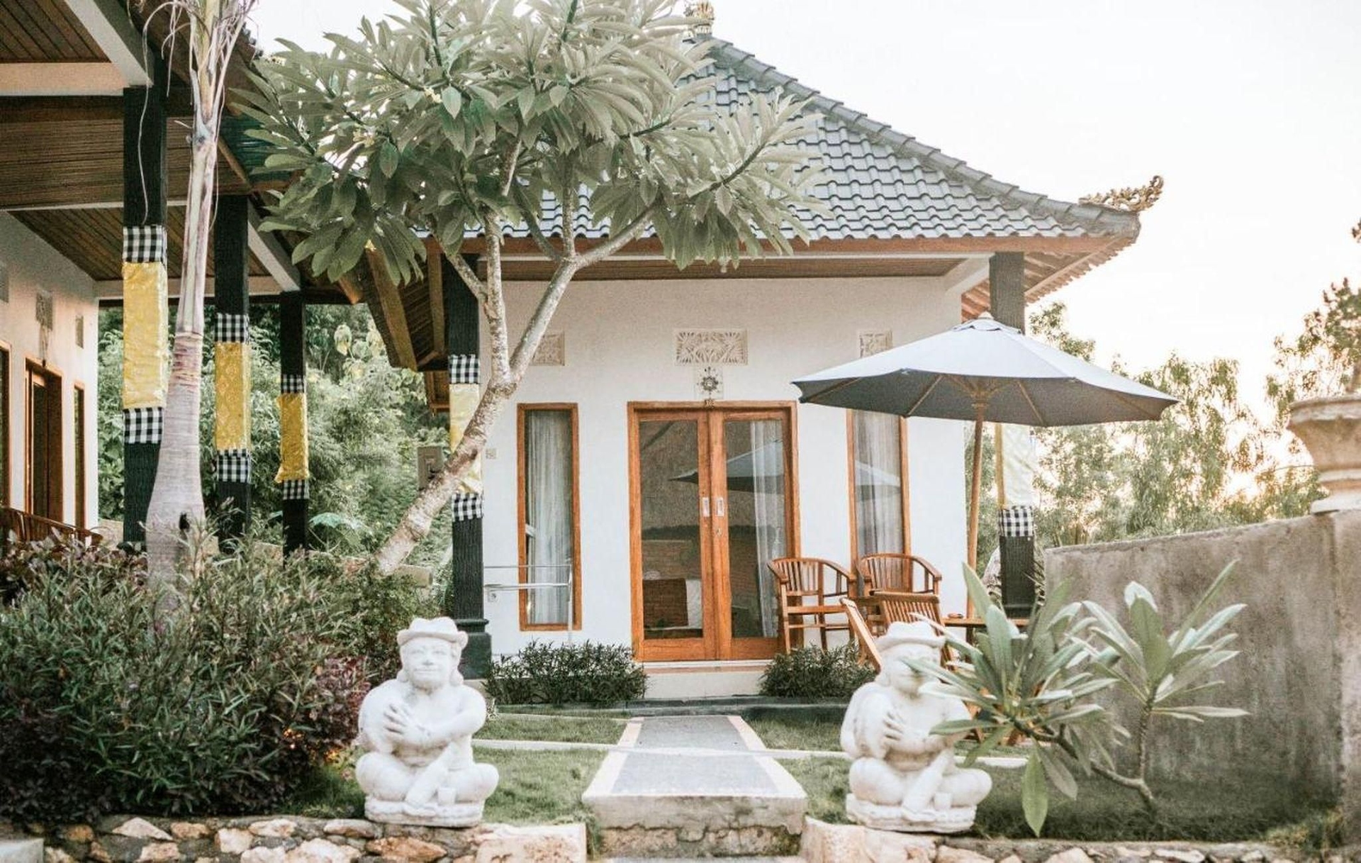ปราซี ซันเซ็ต บังกะโล (Prasi Sunset Bungalow)0