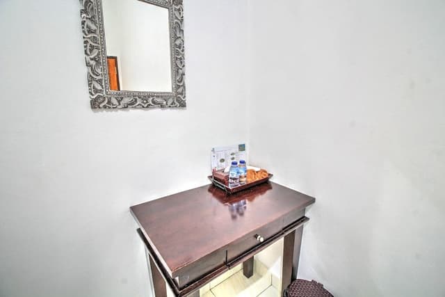 Deluxe Double Room, 1 King Bed, Garden View