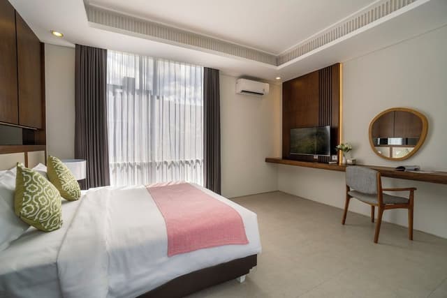 Luxury Villa, 3 Bedrooms, Non Smoking, Hill View