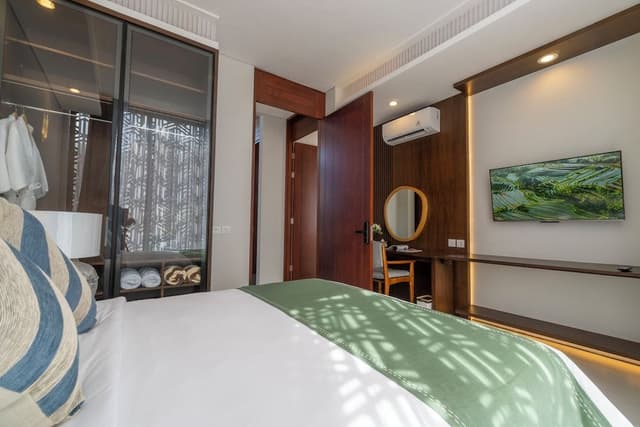 Luxury Villa, 3 Bedrooms, Non Smoking, Hill View