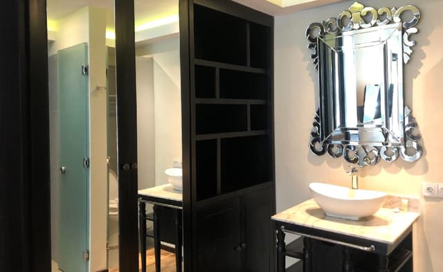 One Bedroom Suite