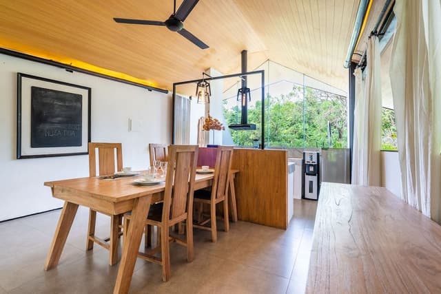 Classic Villa, 2 Bedrooms, Hot Tub, Garden View