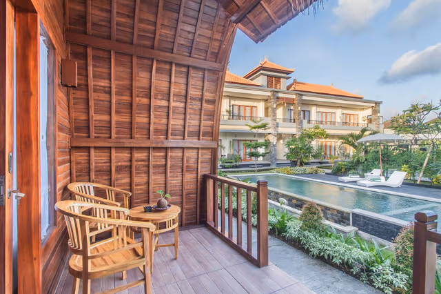 Bungalow Pool View