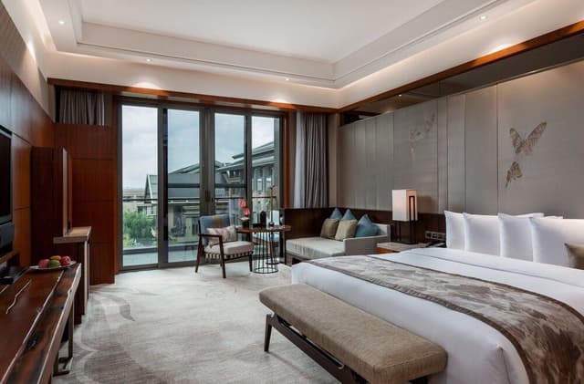 Club Room, Accessible, Club Lounge Access