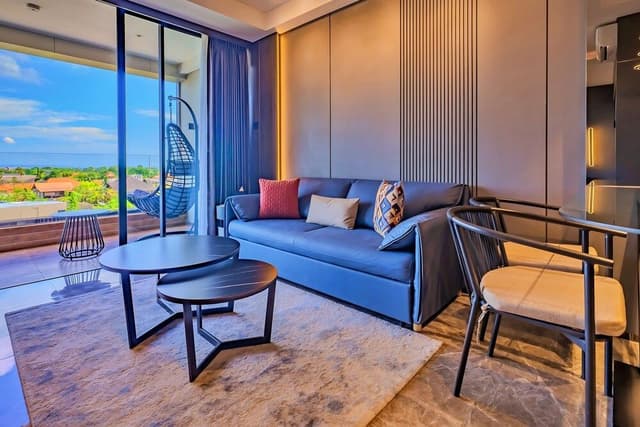 Deluxe Signature Suite